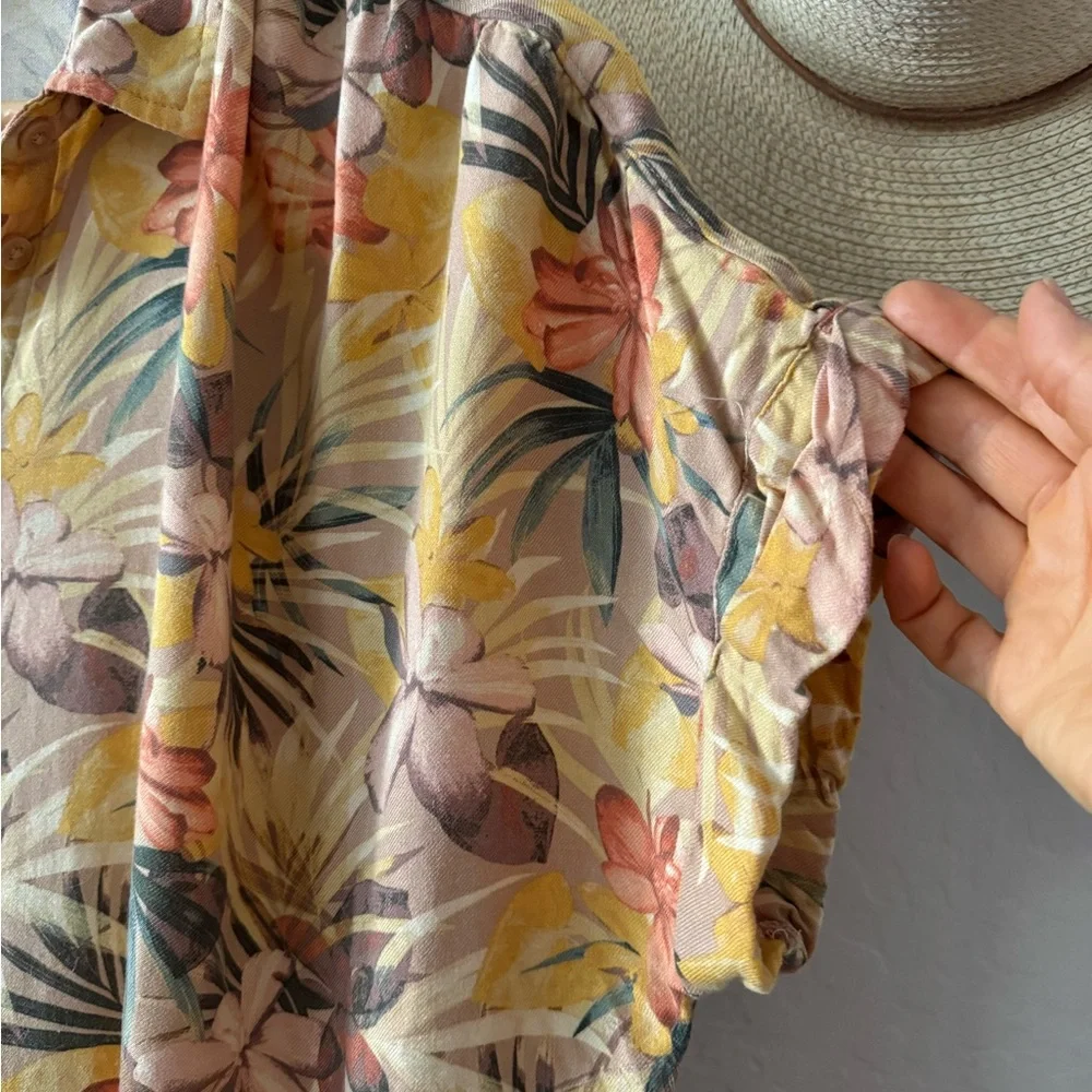 Hawaiian flower blouse - Picture 9 of 15